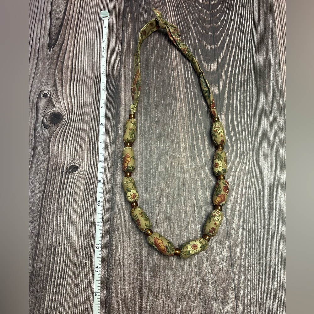 Floral Beaded Necklace